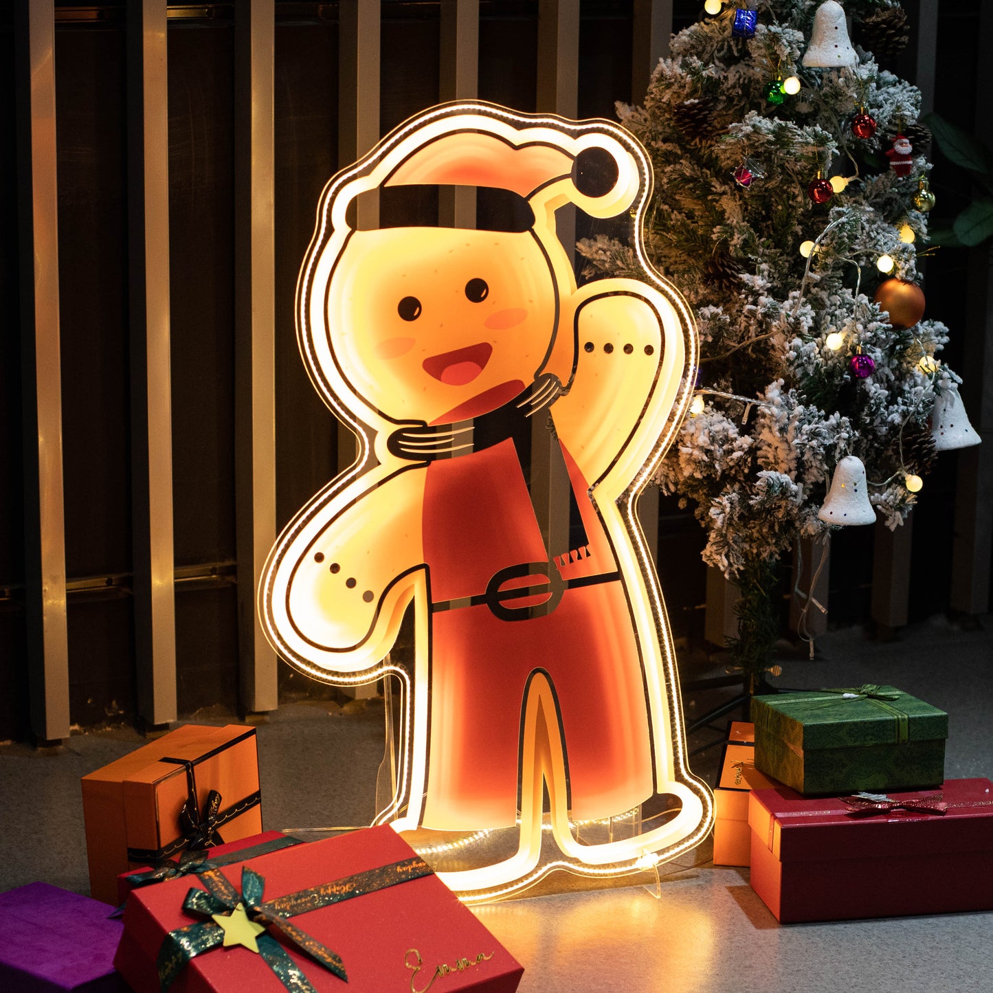 Christmas LED Acrylic Gingerbread Man Sign FGJR001